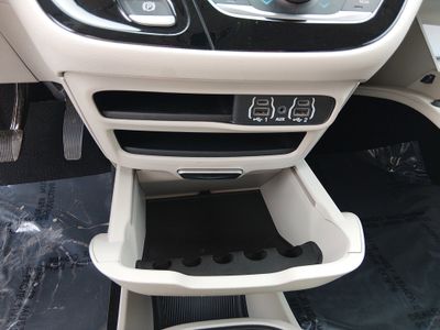 2023 Chrysler Pacifica — photo 20 view