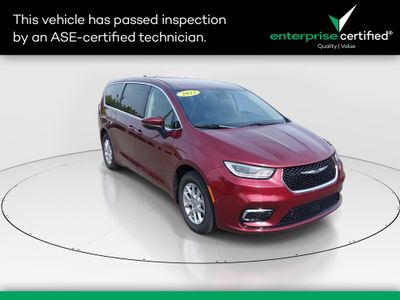 2023 Chrysler Pacifica Touring L FWD — front three-quarter view