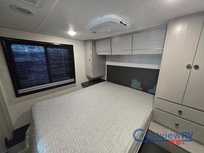 2026 Coachmen RV Entourage - Photo 16