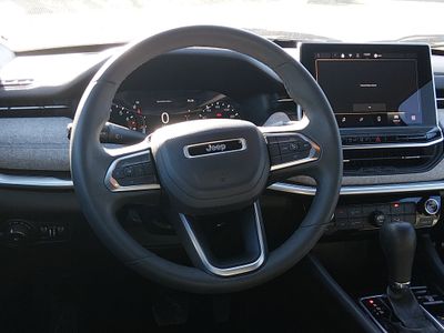 2024 Jeep Compass - Photo 12