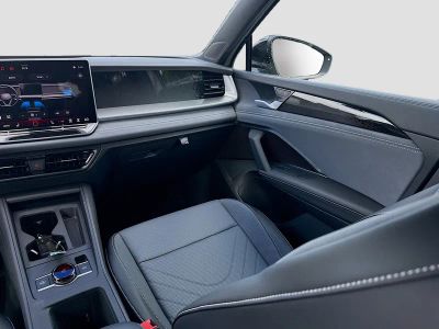 2026 Volkswagen Tiguan — photo 18 view