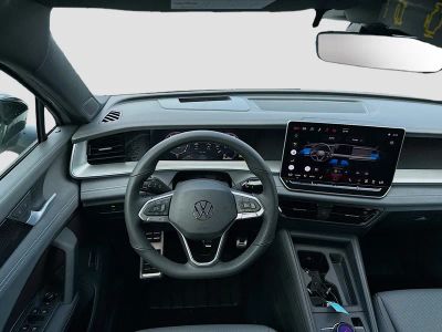 2026 Volkswagen Tiguan — photo 17 view