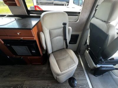 2018 Roadtrek ADVENTUROUS - Photo 7