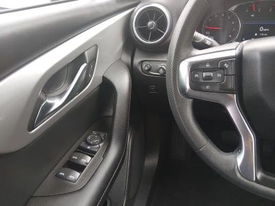 2025 Chevrolet Blazer — photo 17 view