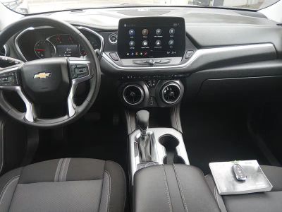 2025 Chevrolet Blazer — photo 15 view