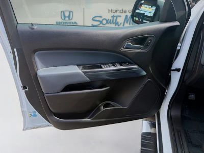 2017 Chevrolet Colorado — photo 19 view