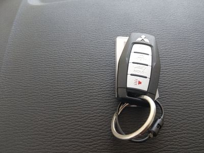 2024 Mitsubishi Outlander - Photo 15