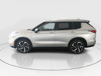 2024 Mitsubishi Outlander - Photo 4