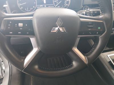 2024 Mitsubishi Outlander - Photo 12