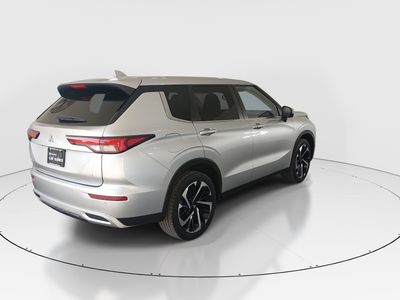 2024 Mitsubishi Outlander - Photo 7