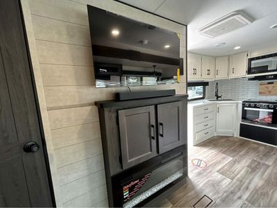 2026 VENTURE RV SPORTTREK — photo 13 view
