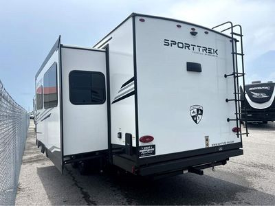 2026 VENTURE RV SPORTTREK — rear three-quarter view