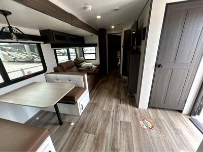 2026 VENTURE RV SPORTTREK — photo 8 view