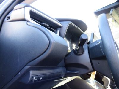 2025 Toyota COROLLA - Photo 31