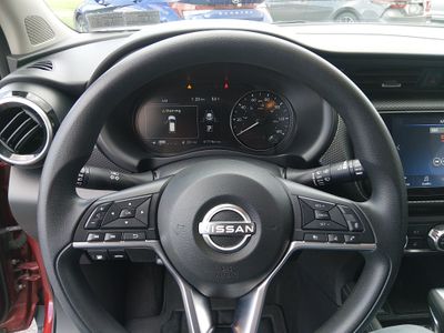 2024 Nissan Kicks — photo 14 view