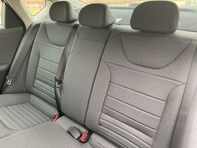 2025 Kia K4 — photo 13 view