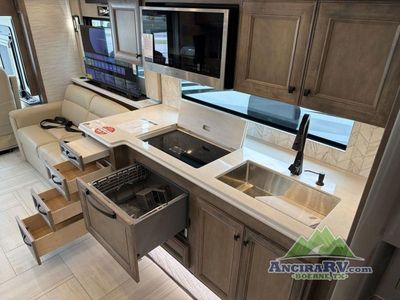 2026 Tiffin Motorhomes Phaeton - Photo 12