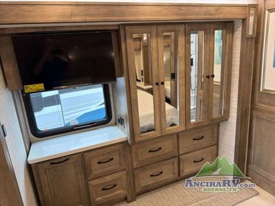 2026 Tiffin Motorhomes Phaeton - Photo 17