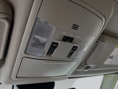 2017 Toyota RAV4 Hybrid — photo 18 view