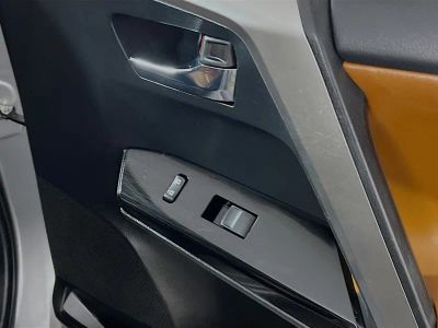 2017 Toyota RAV4 Hybrid — photo 29 view