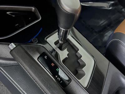 2017 Toyota RAV4 Hybrid — photo 21 view