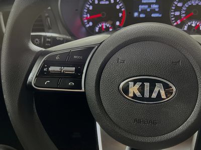 2019 Kia Optima - Photo 16
