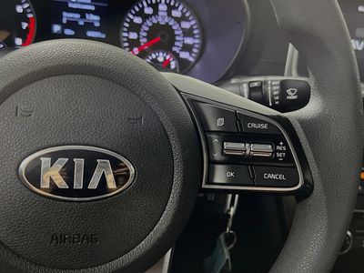 2019 Kia Optima - Photo 17