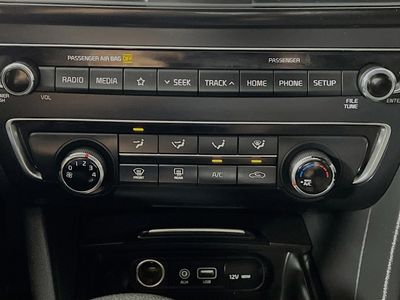 2019 Kia Optima - Photo 22