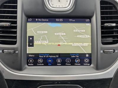 2023 Chrysler 300 — photo 26 view