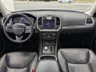 2023 Chrysler 300 — photo 11 view
