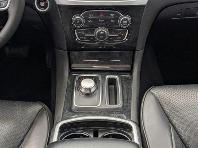 2023 Chrysler 300 — photo 16 view