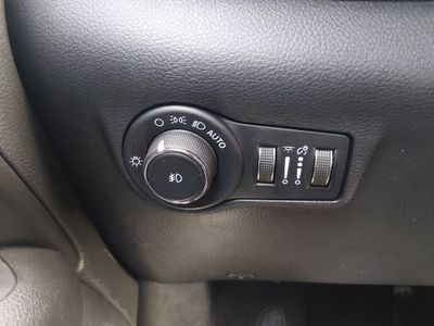 2023 Jeep Compass - Photo 13