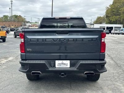2021 Chevrolet Silverado 1500 — engine compartment view