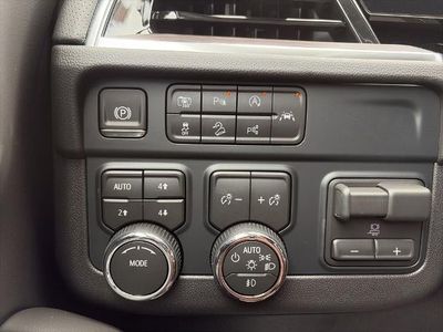 2026 Chevrolet Suburban — photo 9 view