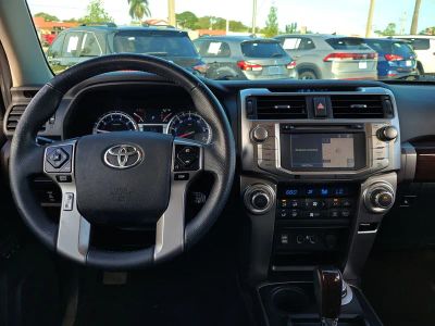 2016 Toyota 4Runner — photo 13 view