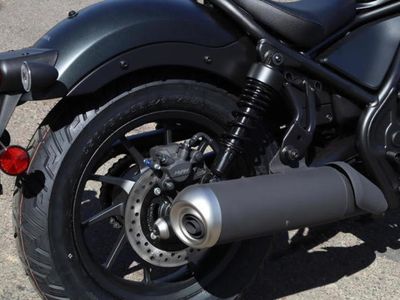 2025 Honda Rebel 300 - Photo 11
