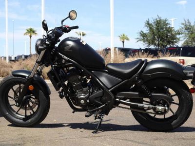 2025 Honda Rebel 300 - Photo 8