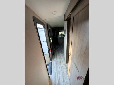 2023 Grand Design Imagine — photo 15 view