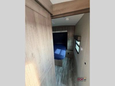 2023 Grand Design Imagine — photo 9 view