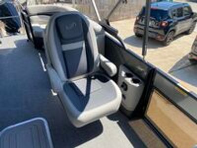 2025 Barletta Cabrio C22QC - Photo 10