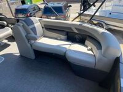 2025 Barletta Cabrio C22QC - Photo 9