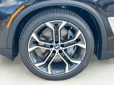 2026 BMW X5 — photo 26 view
