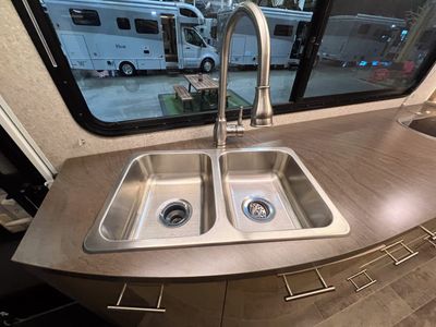 2019 Winnebago VIEW - Photo 8