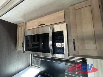 2021 Winnebago Voyage - Photo 8