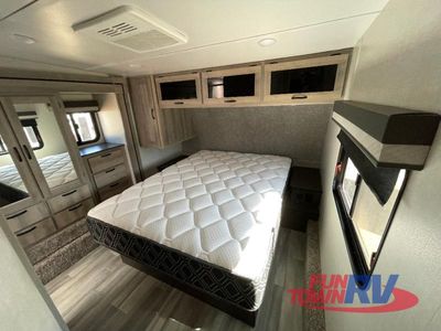 2021 Winnebago Voyage - Photo 17