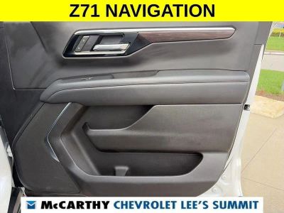 2025 Chevrolet Suburban - Photo 28
