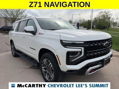 2025 Chevrolet Suburban - Photo 2
