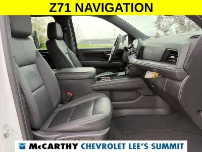 2025 Chevrolet Suburban - Photo 29