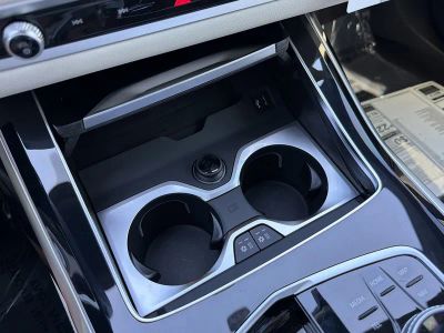 2027 BMW X7 — photo 34 view