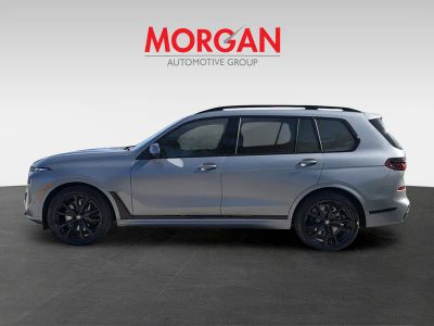 2027 BMW X7 — photo 7 view